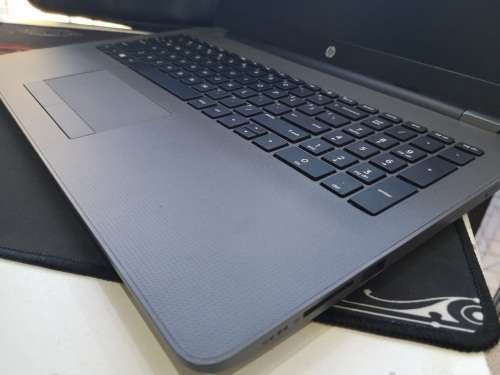 LATEST DESIGN**AS NEW**HP 255 G6*AMD E2-9000u*7th GEN*QUAD CORE*RADEON R2*4GB RAM*500GB HDD*DVD*